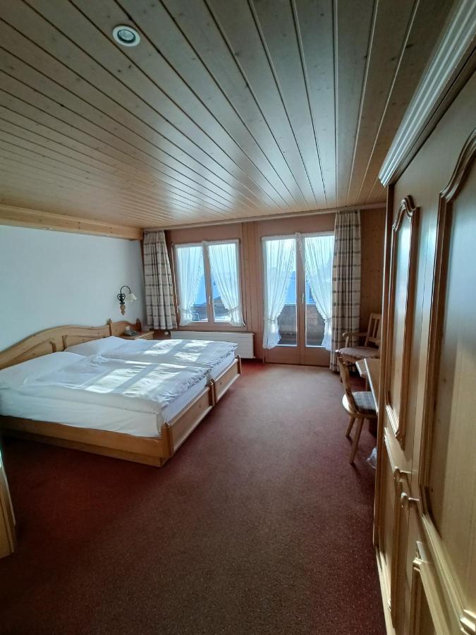 Hotel Adler ซิกริซวิล ภายนอก รูปภาพ