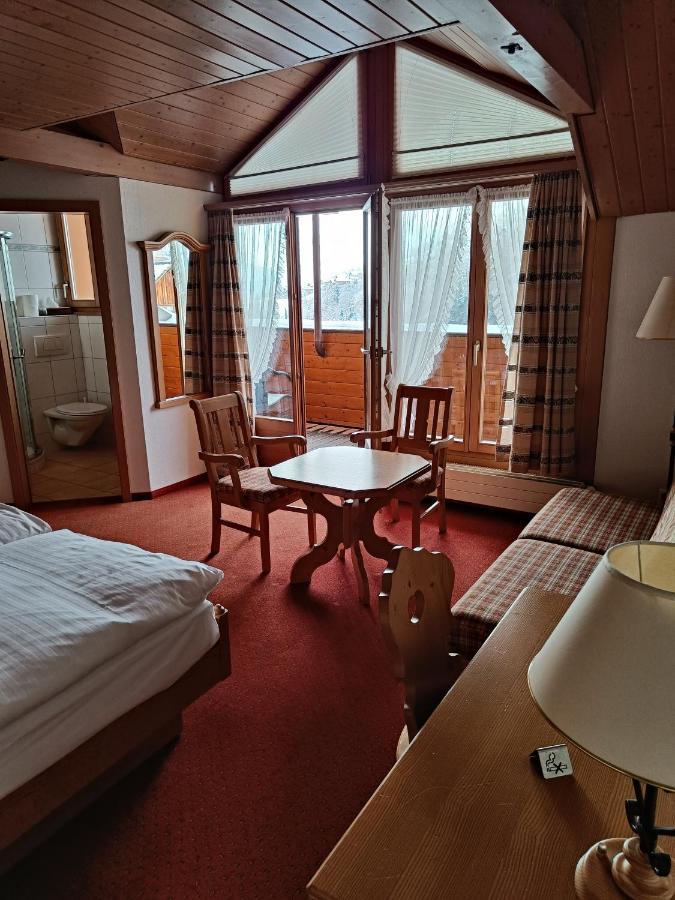 Hotel Adler ซิกริซวิล ภายนอก รูปภาพ