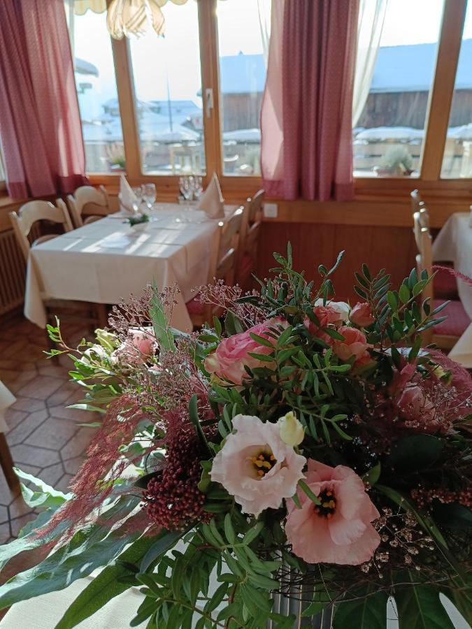 Hotel Adler ซิกริซวิล ภายนอก รูปภาพ